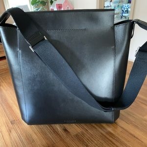 Everlane The Form Bag